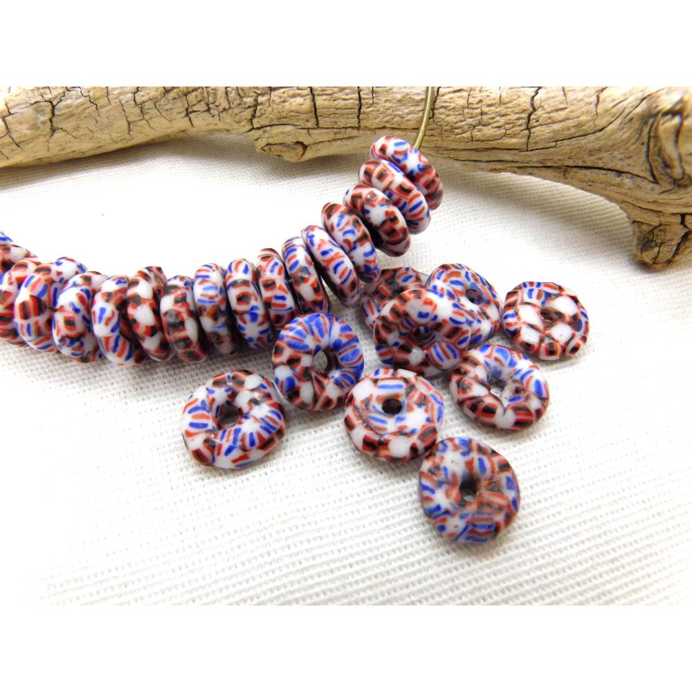 30 recycled Beads Rondelle - Krobo - Weiß, Blau, Rot - 10x4mm