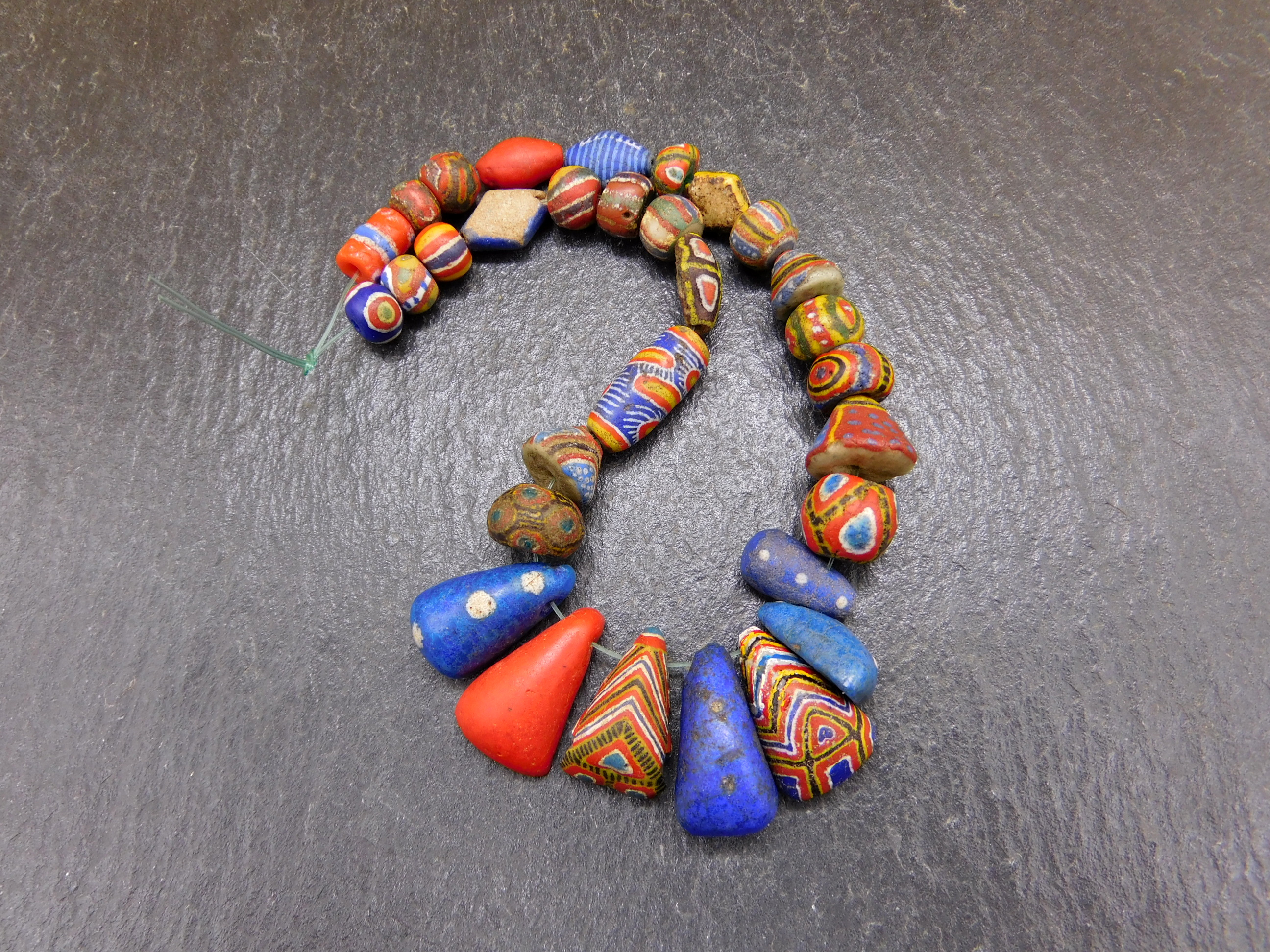 Kiffa-Perlen, authentische alte Kiffas aus Mauretanien, kurzer Strang