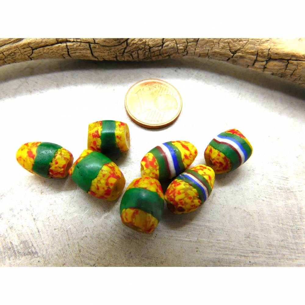 7 antique venetian Glassbeads from the african trade - oval shape - yellow, green, red with beld