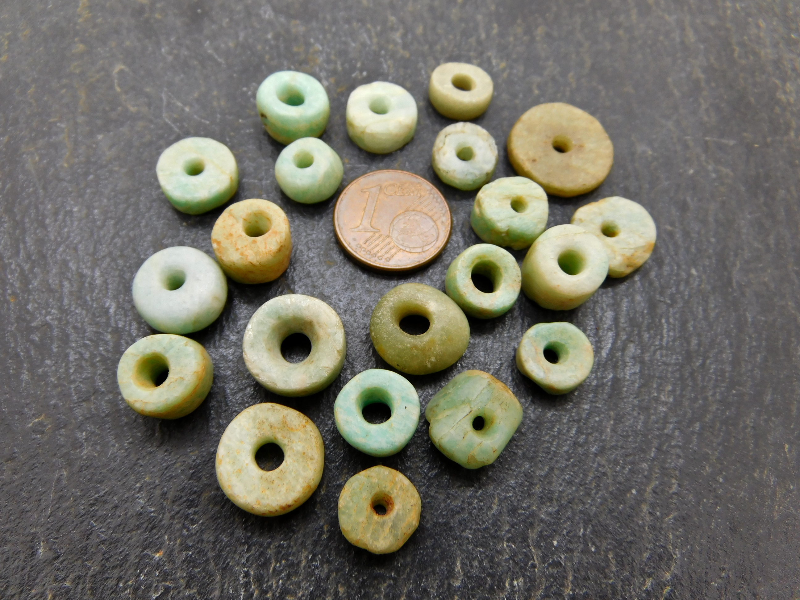 21 antike Amazonit-Perlen aus Mauretanien -  ca. 18g - selten - Sahara Stein Perlen