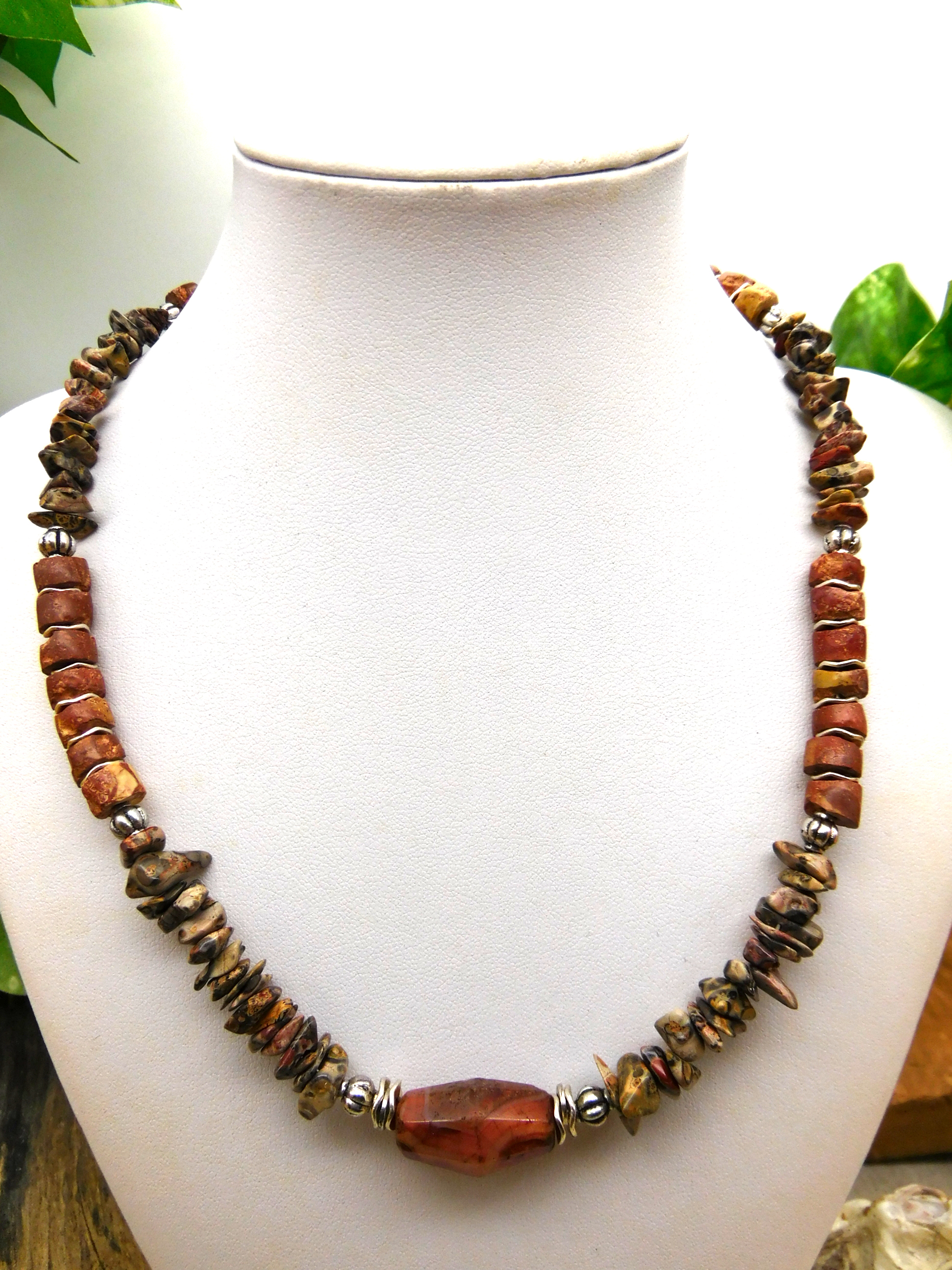 Halskette "Farben Afrikas" mit antikem Karneol, Bauxit, Leopardjaspis 