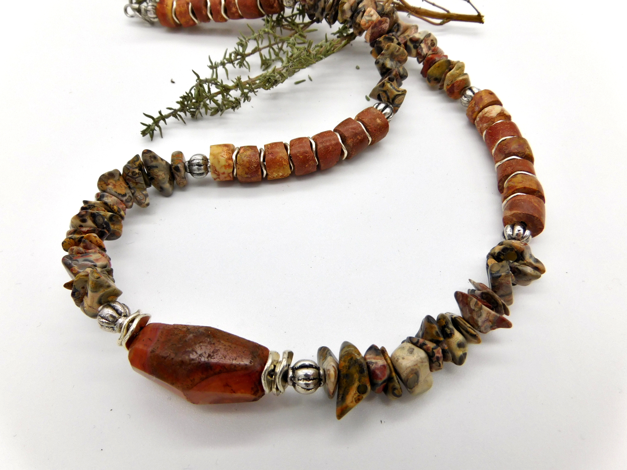 Halskette "Farben Afrikas" mit antikem Karneol, Bauxit, Leopardjaspis 