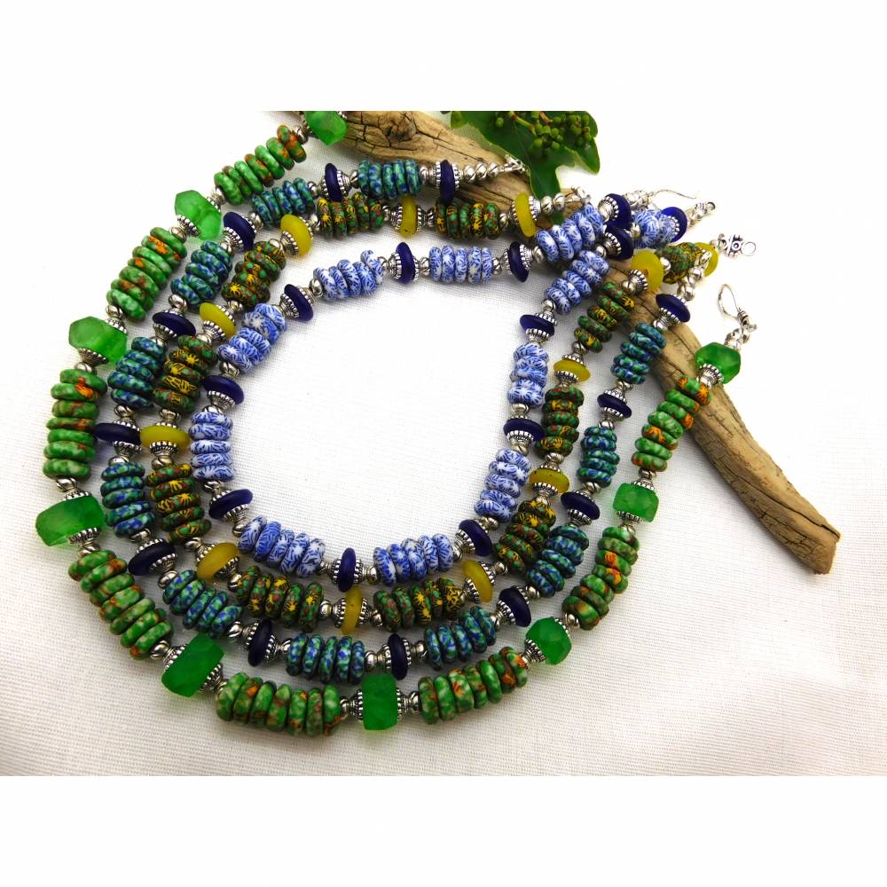 Halskette - afrikanische Krobo-Glas-Rondelle - blau, grün, silber