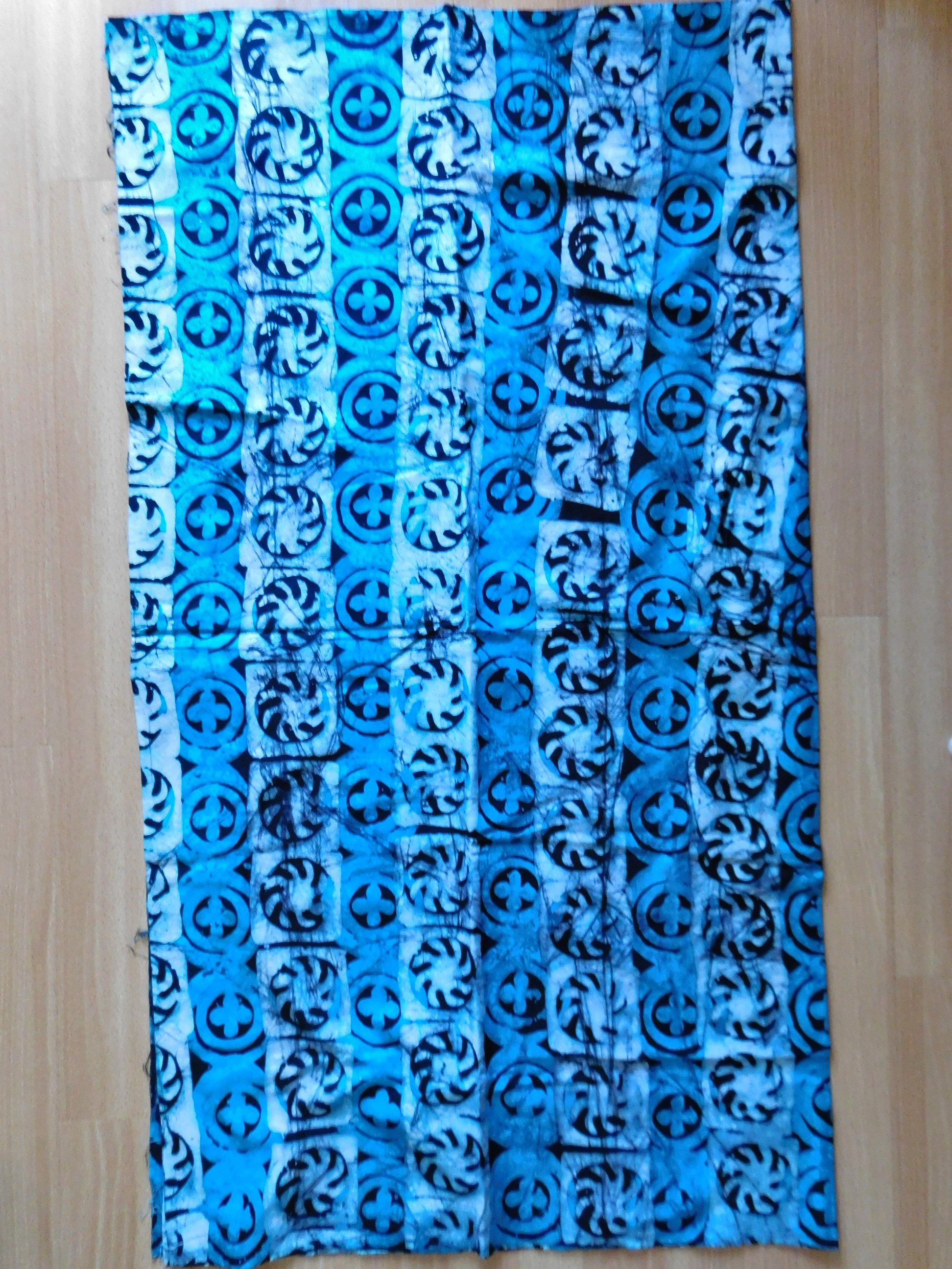 african tie&dye batik fabric - cotton from Ghana - turquoise
