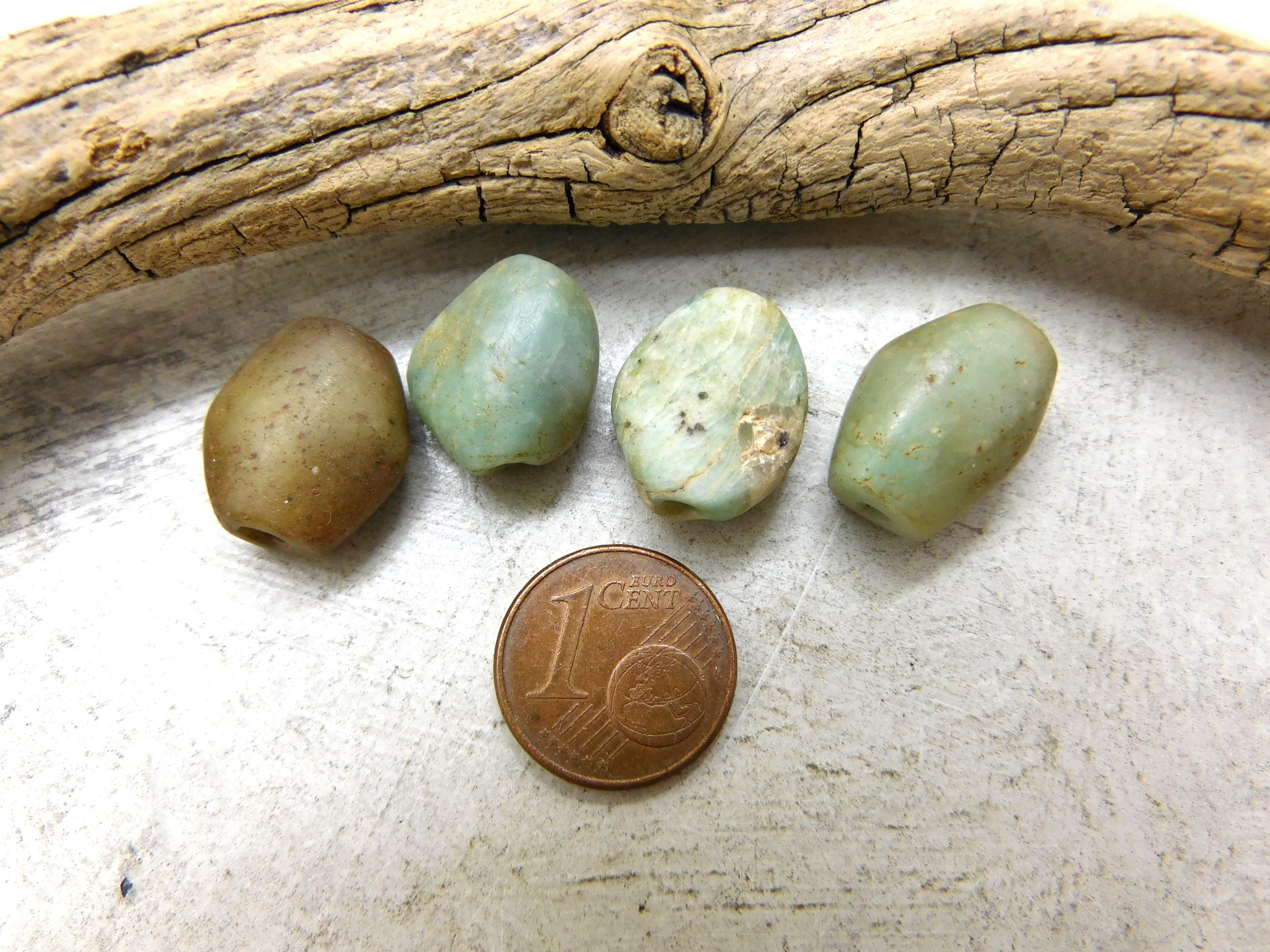 4 antike Amazonit-Perlen aus Mauretanien - 10,35g - seltener Sahara Stein