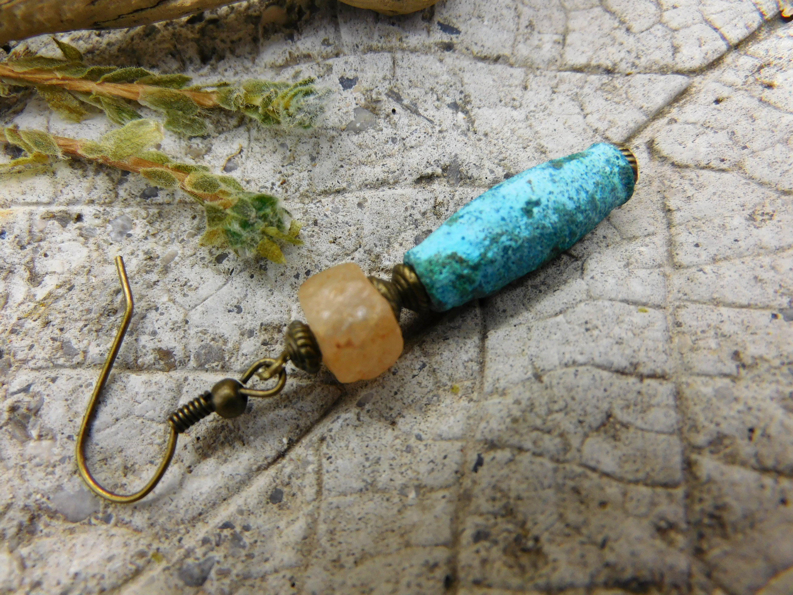 Wikinger-Ohrring, Kelten, mit antikem Grünspan-Metall, Quarz Perle - Mittelalter Schmuck
