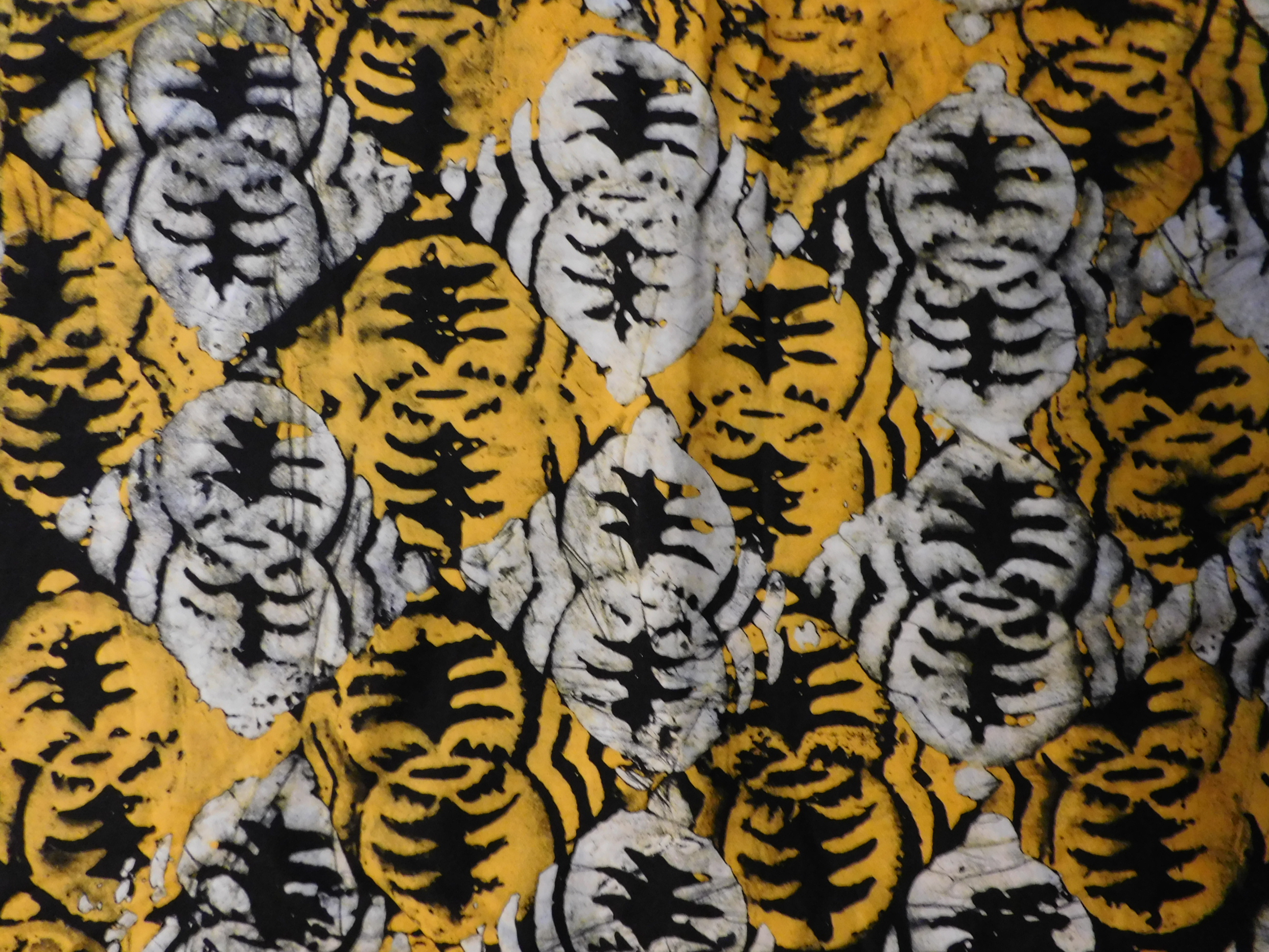 african tie&dye batik fabric - cotton from Ghana - yellow